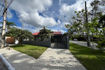  Casa com 4 Quartos no Bom Retiro em Matinhos - Ref.: 325