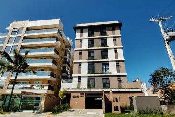 Apartamento com 2 suítes e 1 Demi-suíte em Caiobá - REF.: 1017